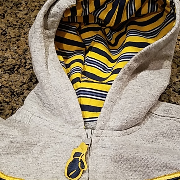 Such a great boxing vest for boys - Picture 2 of 5